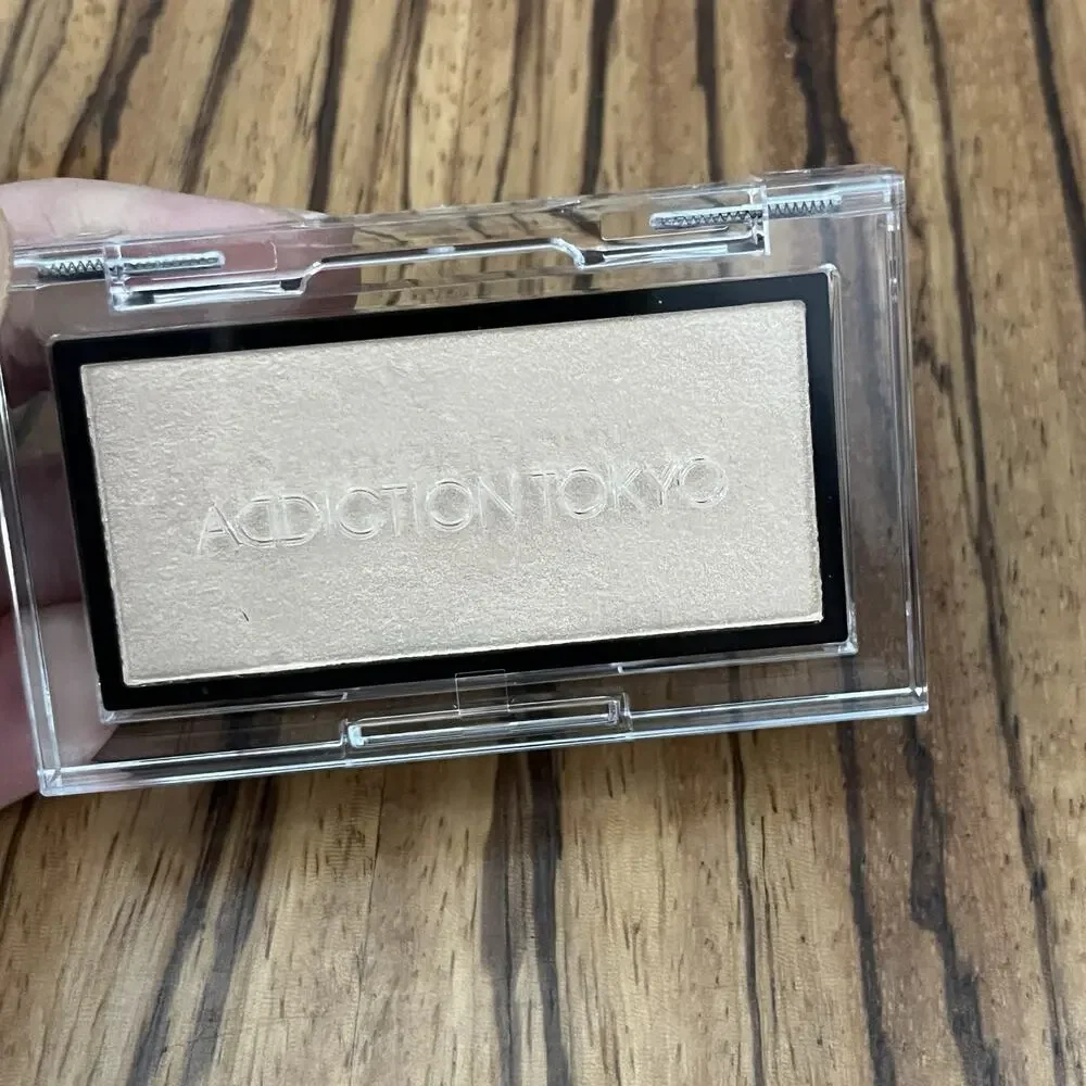 Addiction Tokyo The Blush Nuancer 002N Golden Eden 2.8g